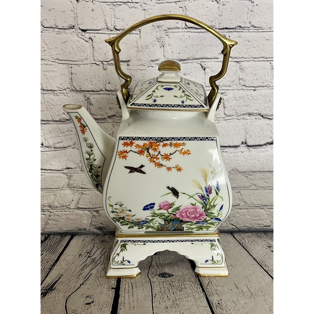 1986 FRANKLIN MINT BIRDS AND FLOWERS OF‎ THE ORIENT TEAPOT WITH LID AND STAND